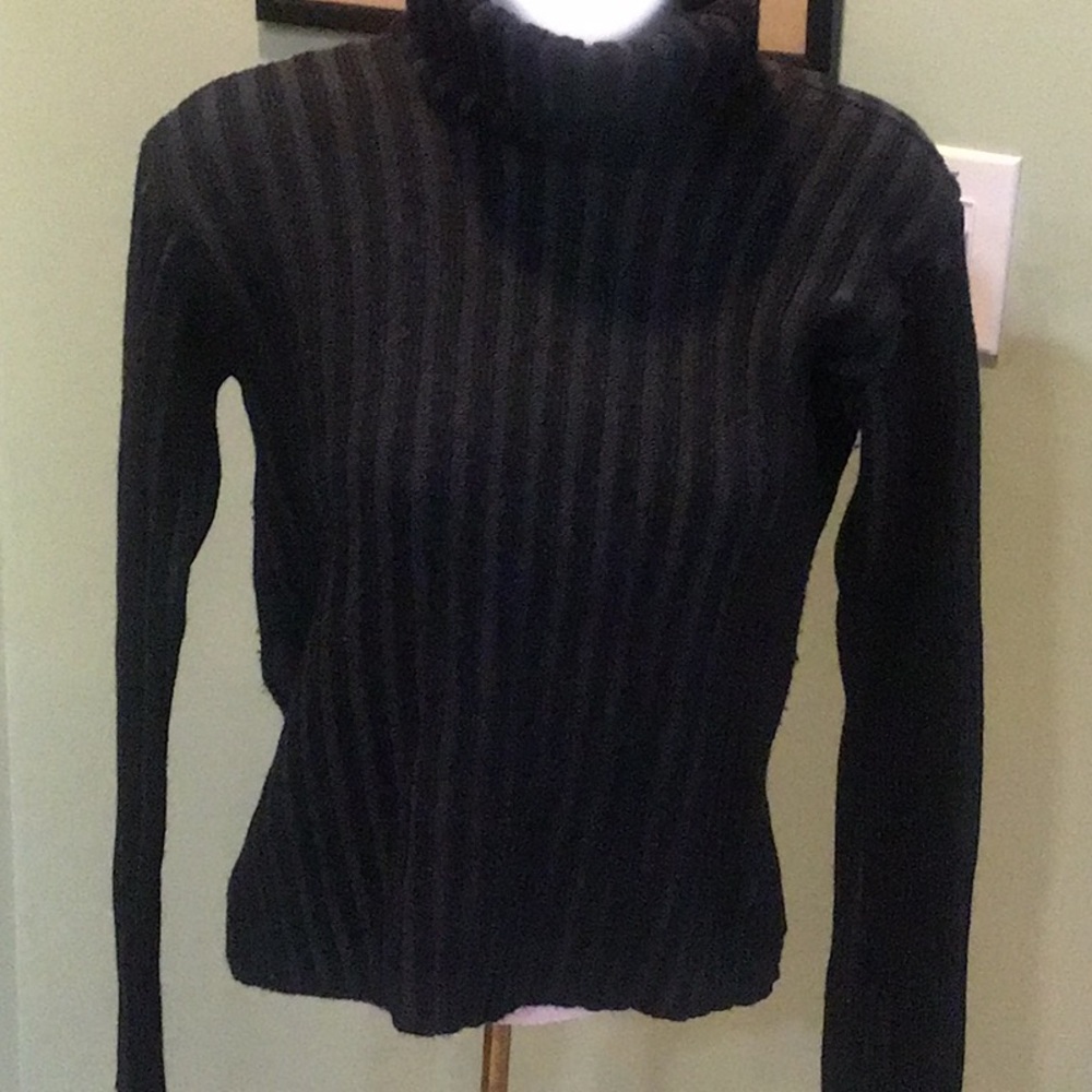 VINTAGE AGNIS B. BLACK TURTLE NECK SWEATER